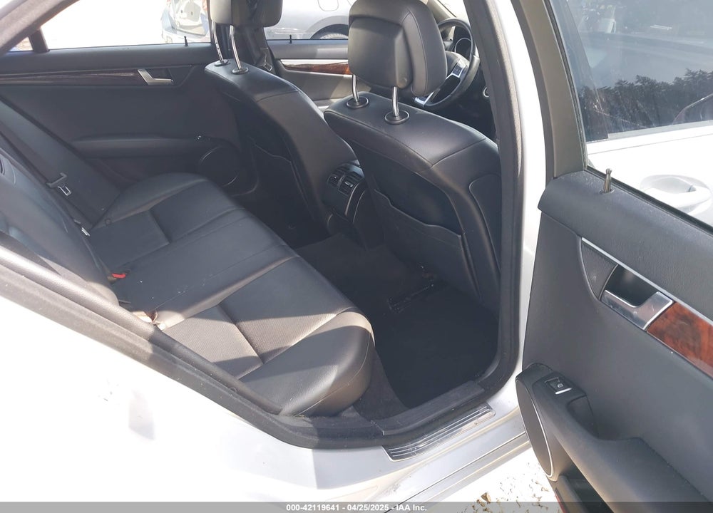 2012 MERCEDES-BENZ C CLASS VIN: WDDGF8BB7CR238797