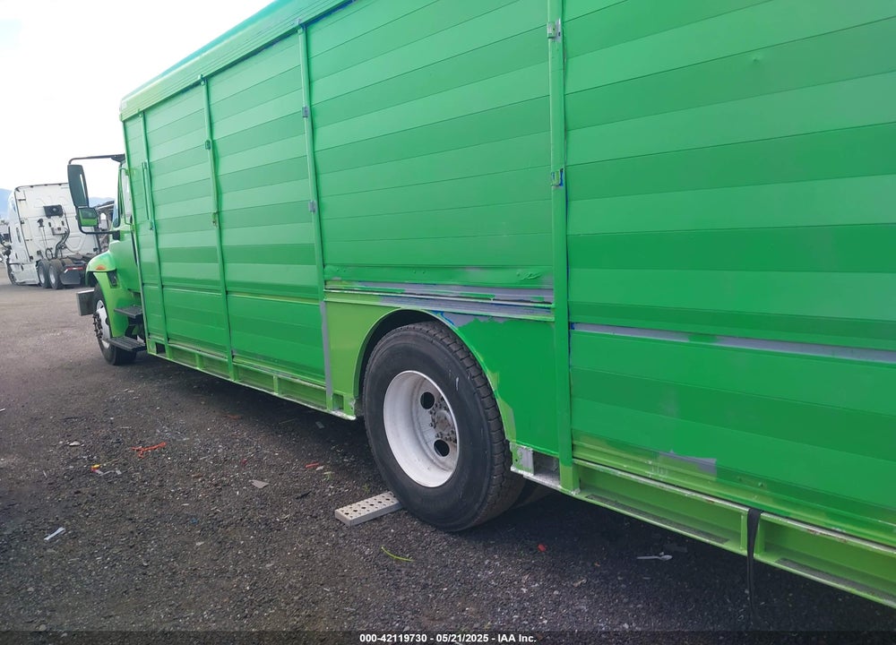 2005 INTERNATIONAL 4000 4300 VIN: 1HTMMAAN05H151244