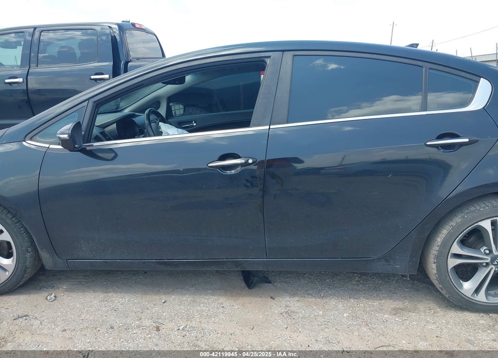 2016 KIA FORTE EX VIN: KNAFZ4A8XG5615046