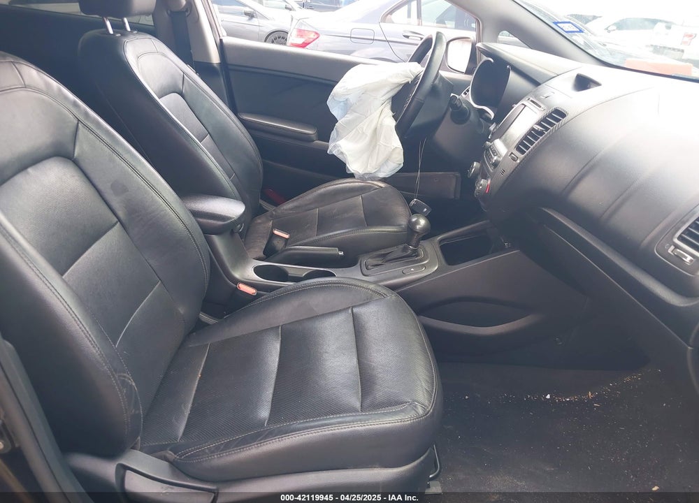 2016 KIA FORTE EX VIN: KNAFZ4A8XG5615046