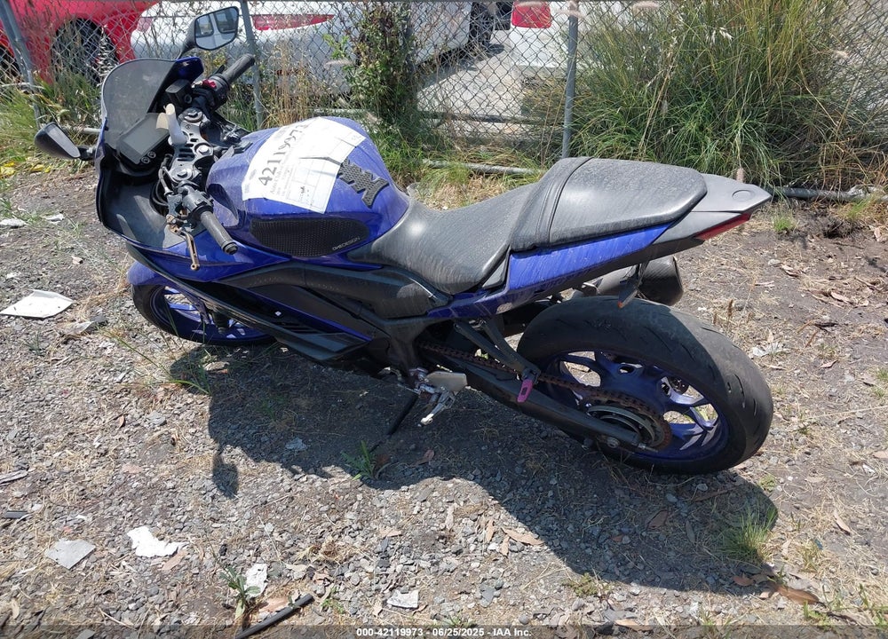 2019 YAMAHA YZFR3 VIN: MH3RH17Y2KK001158