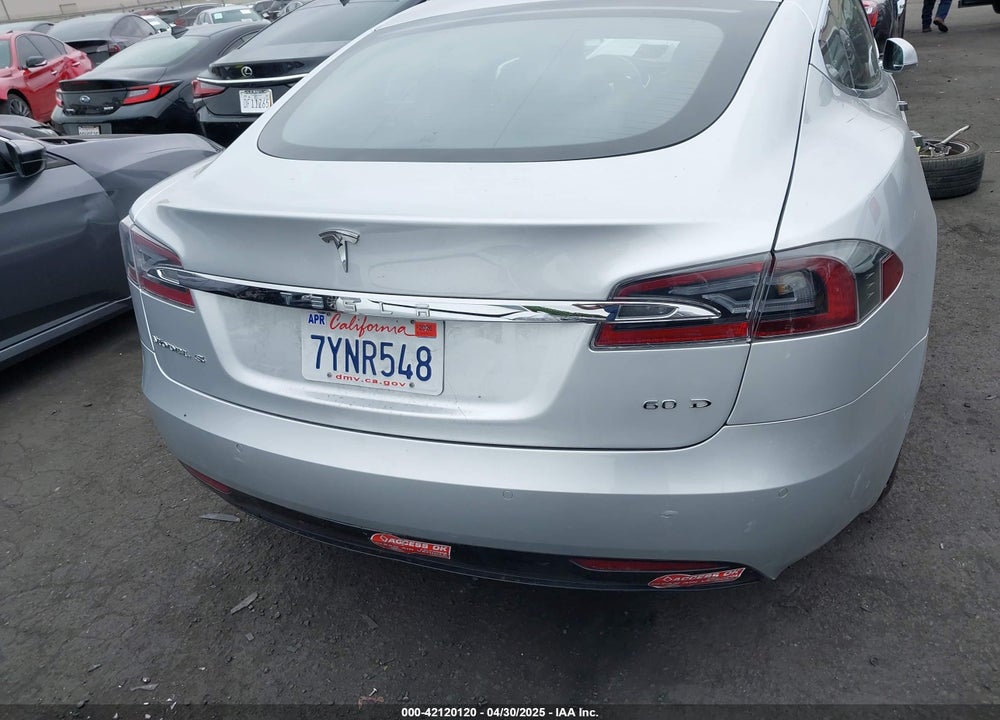 2017 TESLA MODEL S VIN: 5YJSA1E24HF193563