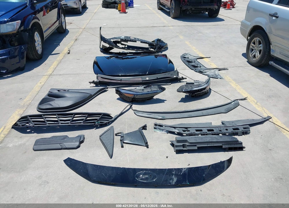 2025 HYUNDAI ELANTRA SEL SPORT VIN: KMHLM4DG7SU917864