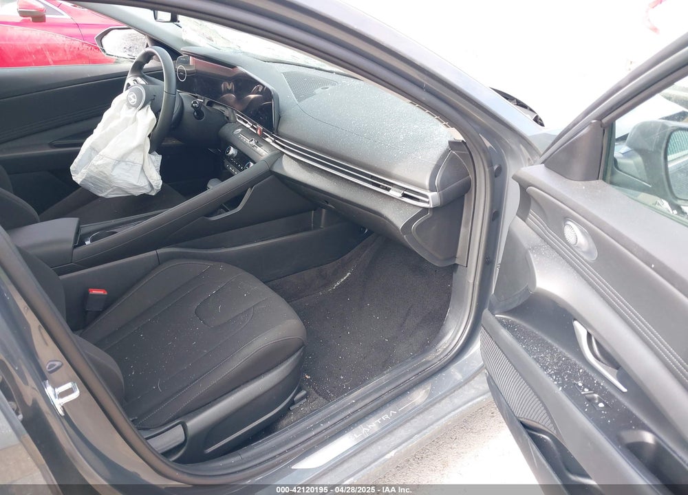 2024 HYUNDAI ELANTRA VIN: KMHLS4DG8RU841099