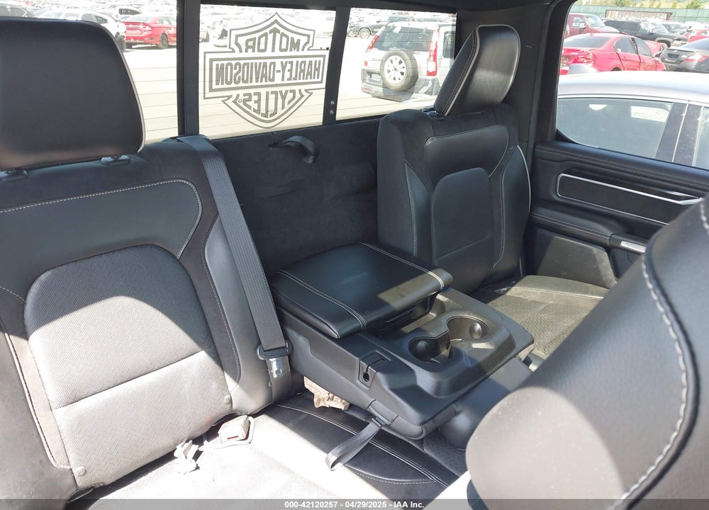 2019 RAM 1500 LAIE  4X4 5'7 BOX VIN: 1C6SRFJT0KN612643