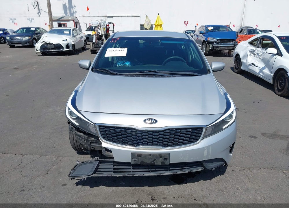 2017 KIA FORTE VIN: 3KPFK4A71HE128712