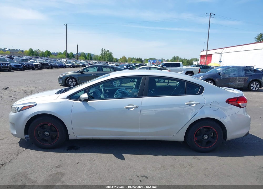 2017 KIA FORTE VIN: 3KPFK4A71HE128712