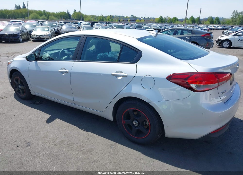 2017 KIA FORTE VIN: 3KPFK4A71HE128712