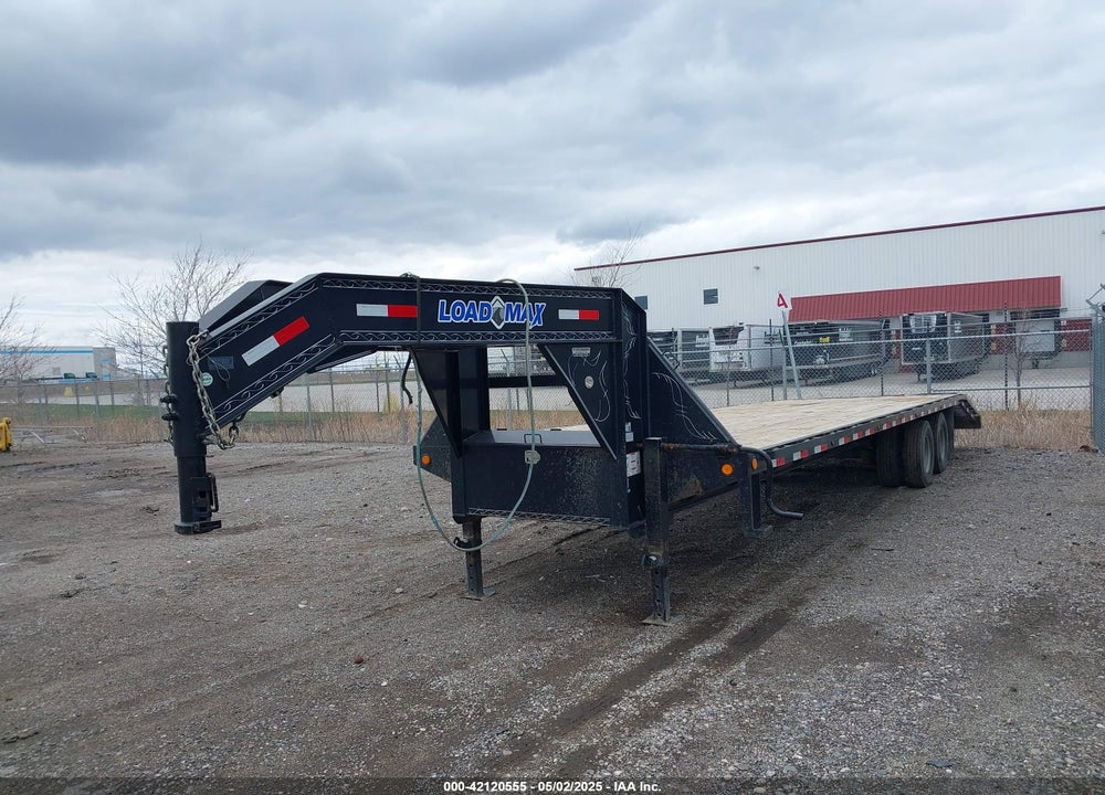 2014 LOAD TRAIL 32' GOOSENECK TRAILER VIN: 4ZEGH3226E1057663
