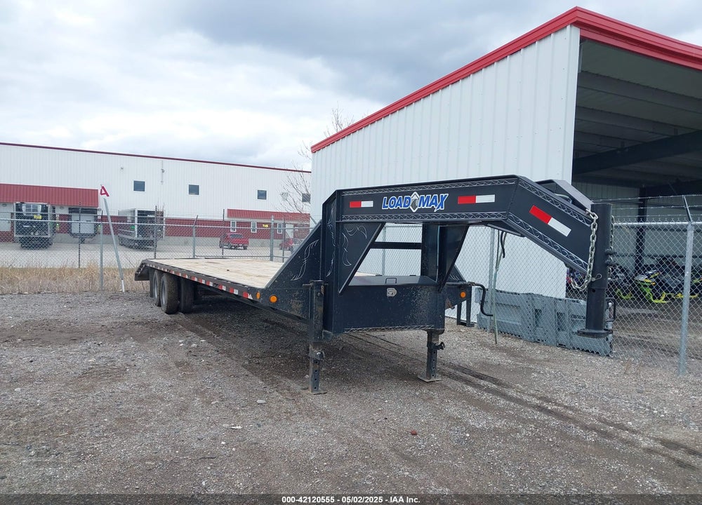 2014 LOAD TRAIL 32' GOOSENECK TRAILER VIN: 4ZEGH3226E1057663
