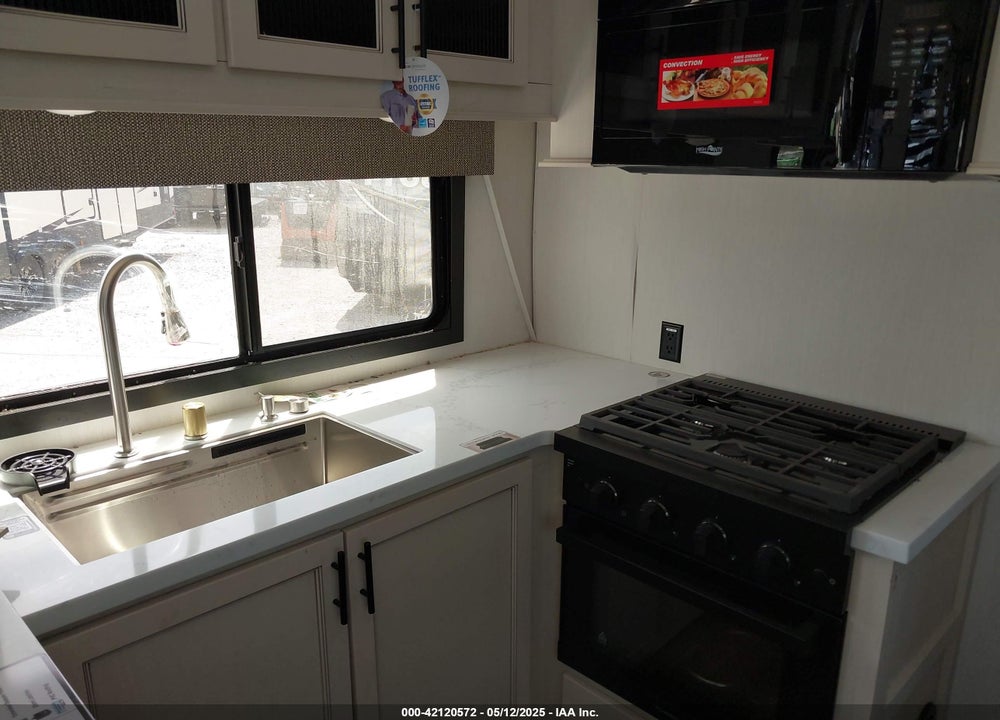 2025 FOREST RIVER OTHER VIN: 5ZT3SR2B7S6115655