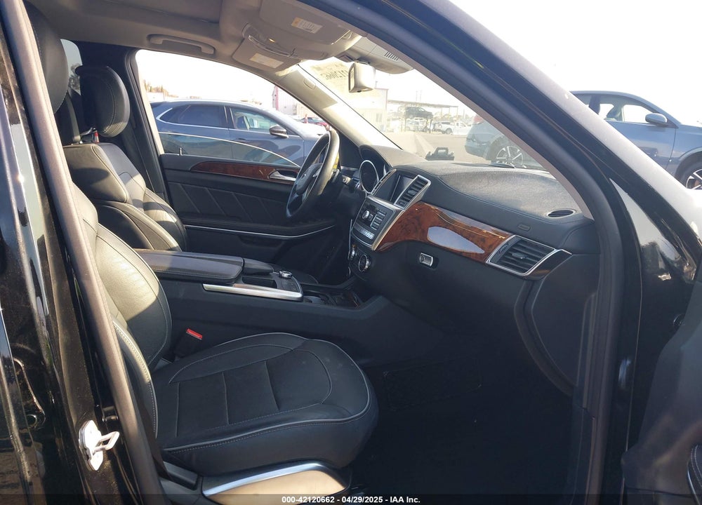 2014 MERCEDES-BENZ GL 550 4MATIC VIN: 4JGDF7DE5EA270854