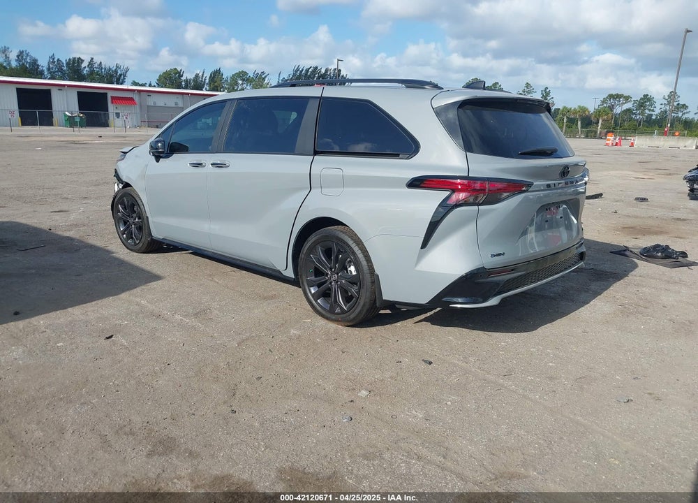 2025 TOYOTA SIENNA XSE VIN: 5TDDRKEC5SS252980