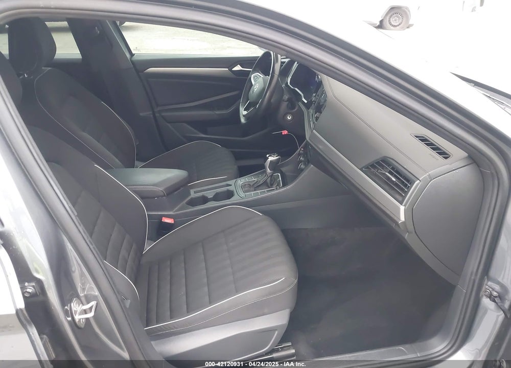 2023 VOLKSWAGEN JETTA VIN: 3VWBM7BU0PM031436