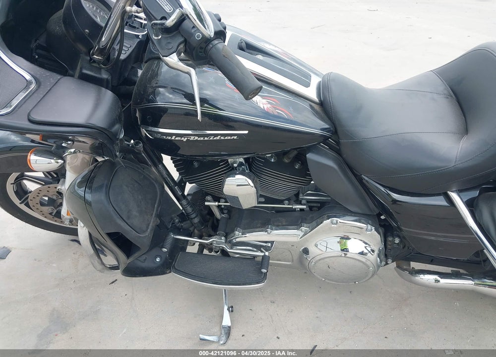 2016 HARLEY-DAVIDSON FLTRU VIN: 1HD1KGL17GB654986