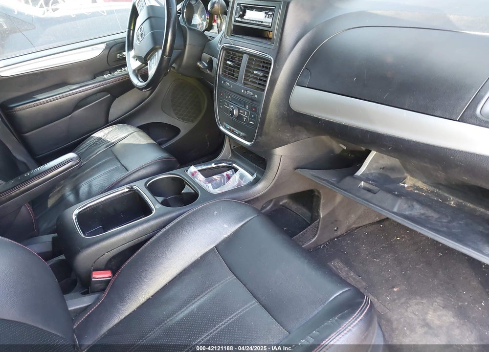 2014 DODGE GRAND CARAVAN R/T VIN: 2C4RDGEG0ER321043