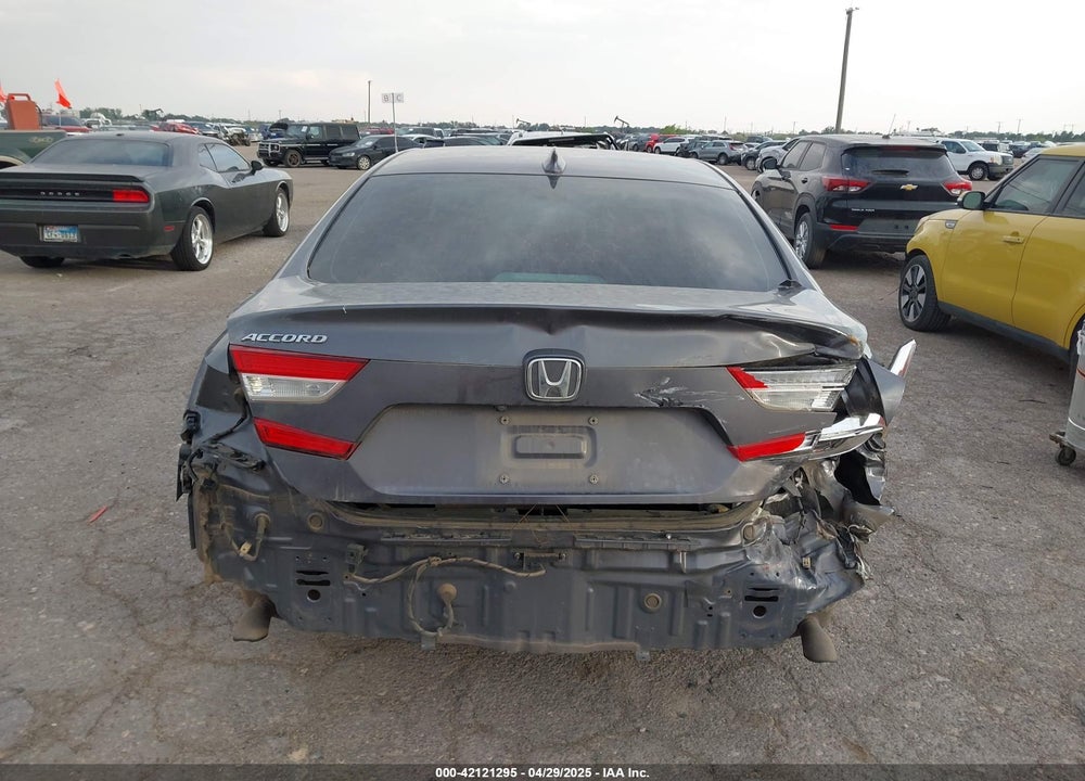 2018 HONDA ACCORD VIN: 1HGCV1F48JA006852