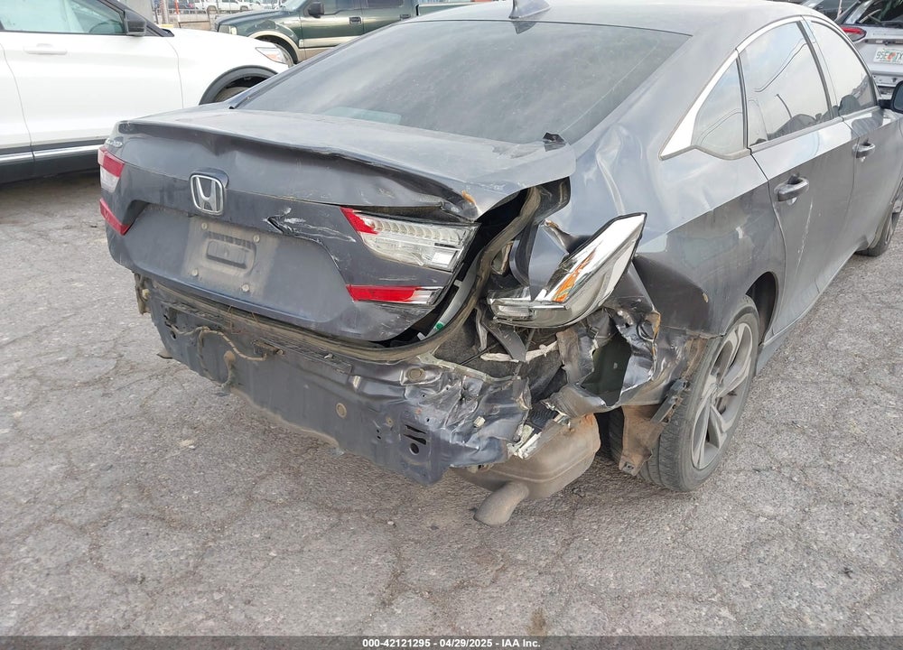2018 HONDA ACCORD VIN: 1HGCV1F48JA006852
