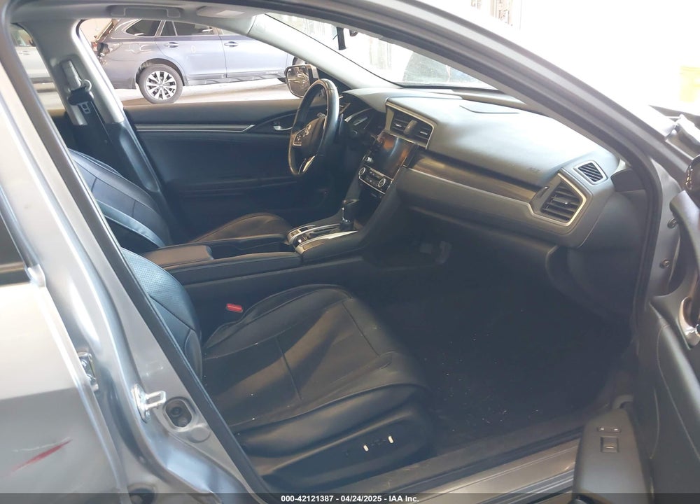 2021 HONDA CIVIC TOURING VIN: 19XFC1F97ME202456