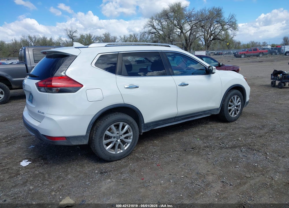 2017 NISSAN ROGUE VIN: JN8AT2MV7HW023785