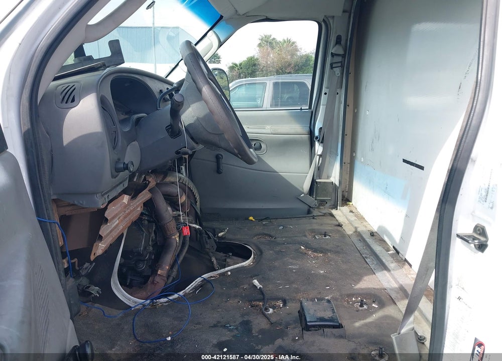 2005 FORD E-350 CUTAWAY STANDARD VIN: 1FDSE35PX5HA05891