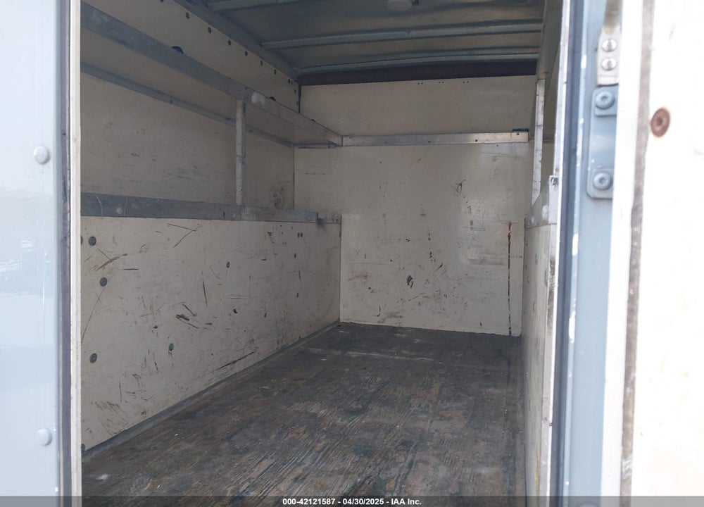 2005 FORD E-350 CUTAWAY STANDARD VIN: 1FDSE35PX5HA05891