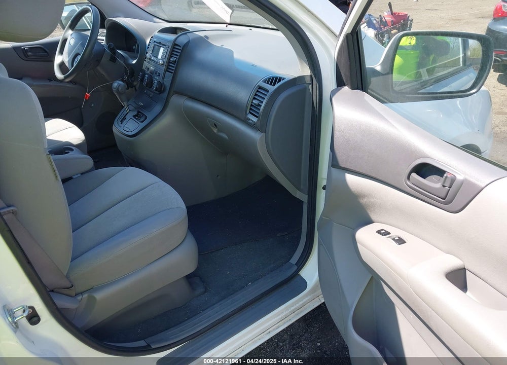 2012 KIA SEDONA VIN: KNDMG4C79C6447098