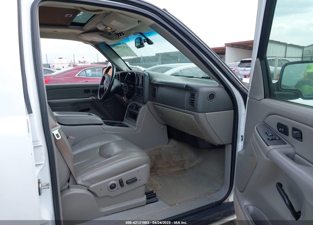 2005 GMC YUKON VIN: 1GKEC13TX5R221248