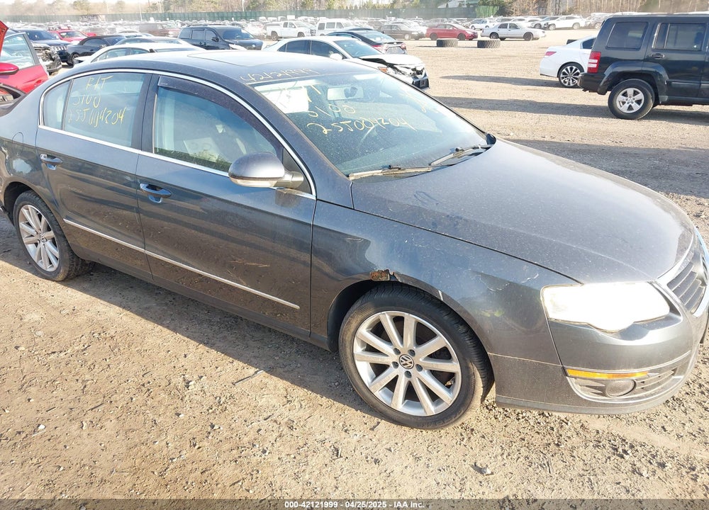 2010 VOLKSWAGEN PASSAT KOMFORT VIN: WVWJK7AN2AE162783
