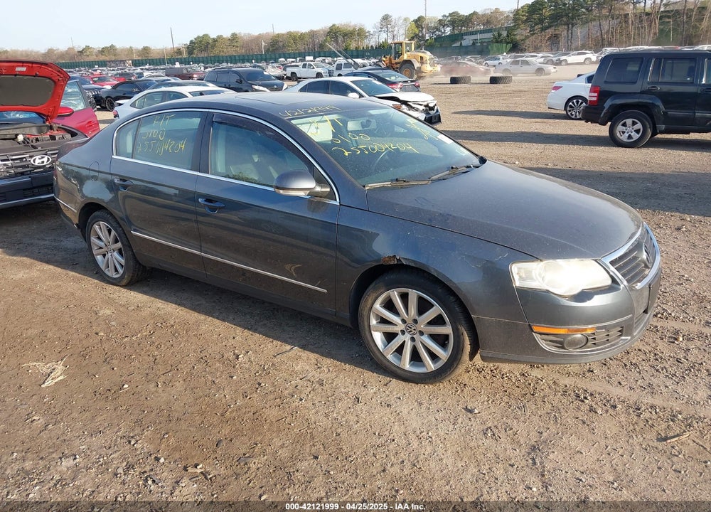 2010 VOLKSWAGEN PASSAT KOMFORT VIN: WVWJK7AN2AE162783