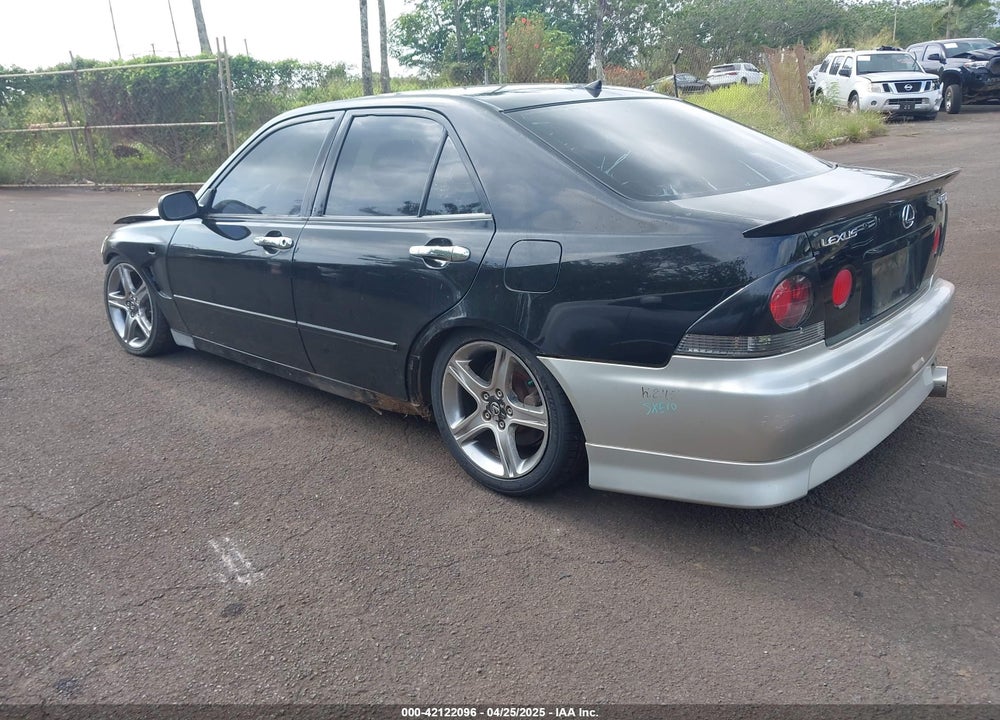2001 LEXUS IS 300 VIN: JTHBD182010001514