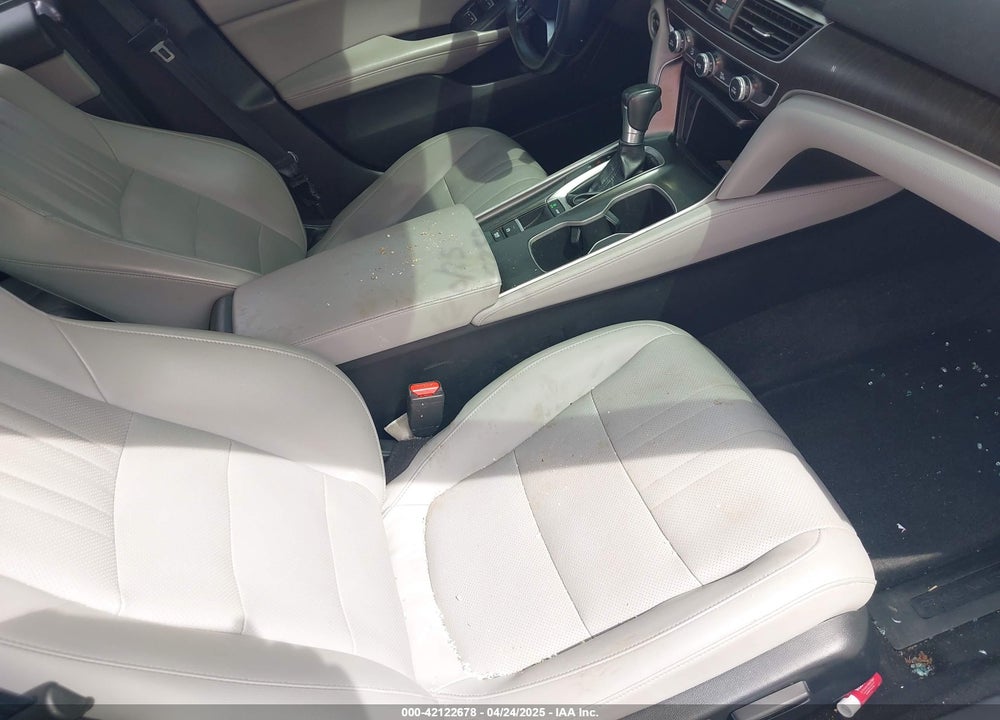 2018 HONDA ACCORD VIN: 1HGCV1F97JA072451