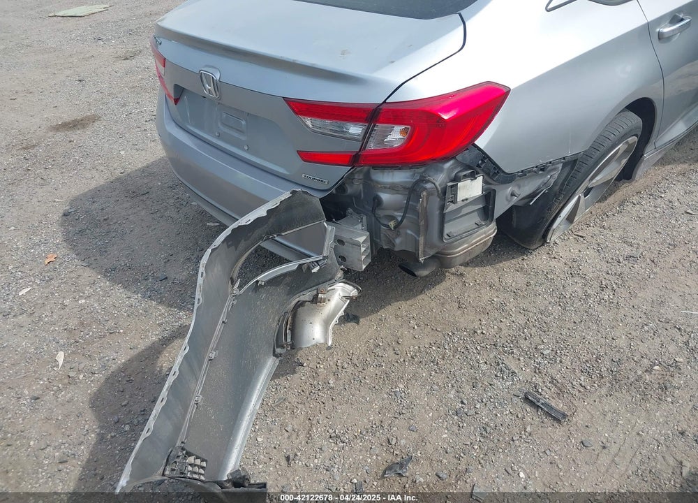 2018 HONDA ACCORD VIN: 1HGCV1F97JA072451