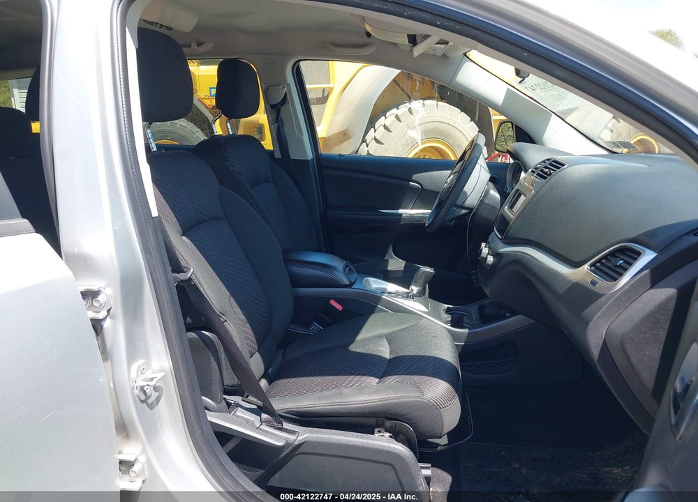 2011 DODGE JOURNEY VIN: 3D4PH1FG4BT562414