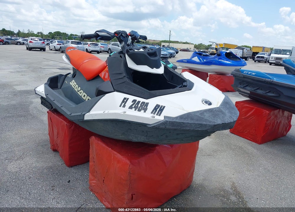2017 SEADOO --- VIN: YDV65759L617