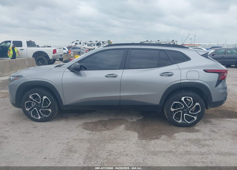2024 CHEVROLET TRAX FWD 2RS VIN: KL77LJE28RC013447