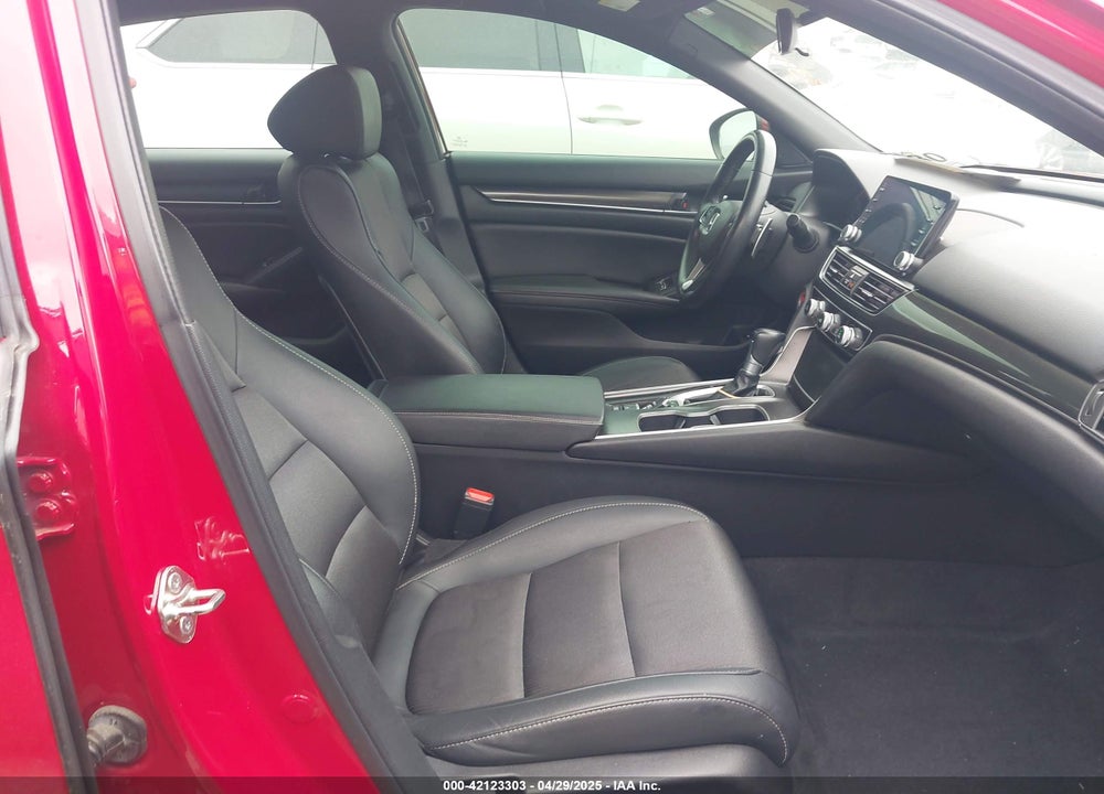 2019 HONDA ACCORD SPORT VIN: 1HGCV1F33KA073867