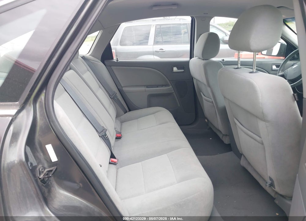 2007 FORD FIVE HUNDRED SEL VIN: 1FAHP24157G102902