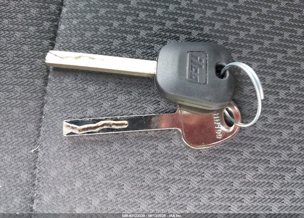 2019 CHEVROLET SILVERADO 1500 VIN: 1GCUYBEF2KZ392013