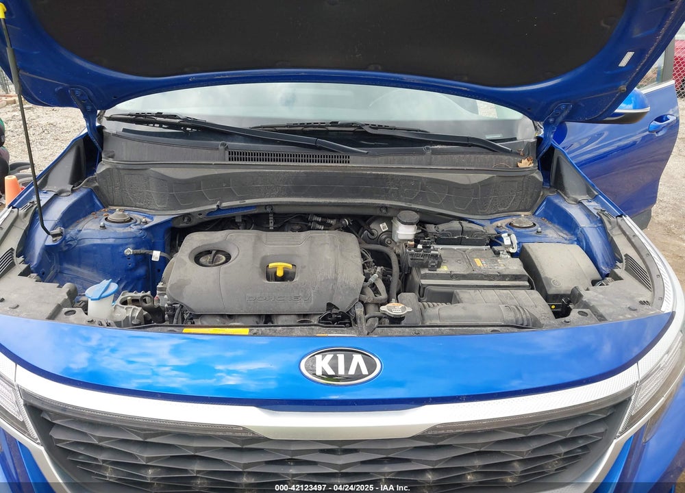 2021 KIA SELTOS VIN: KNDEUCAAXM7221587