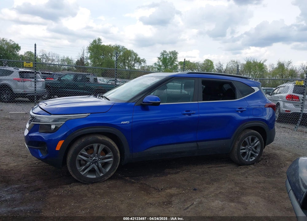 2021 KIA SELTOS VIN: KNDEUCAAXM7221587