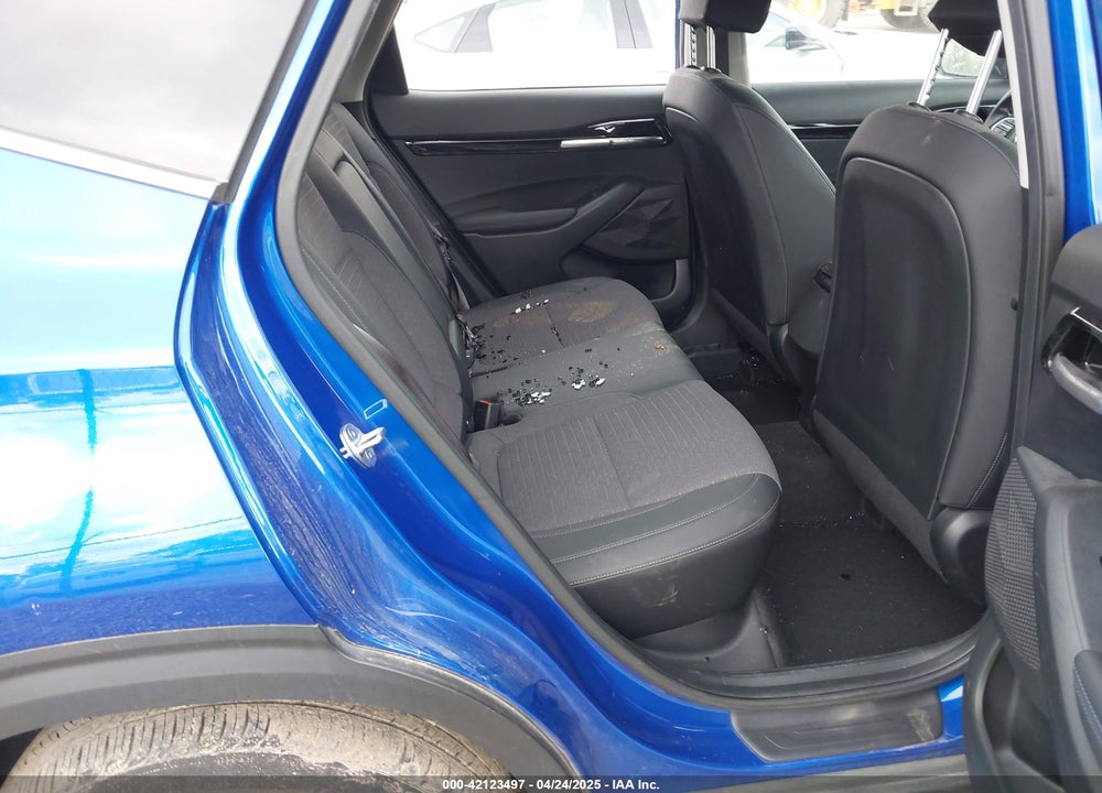 2021 KIA SELTOS VIN: KNDEUCAAXM7221587