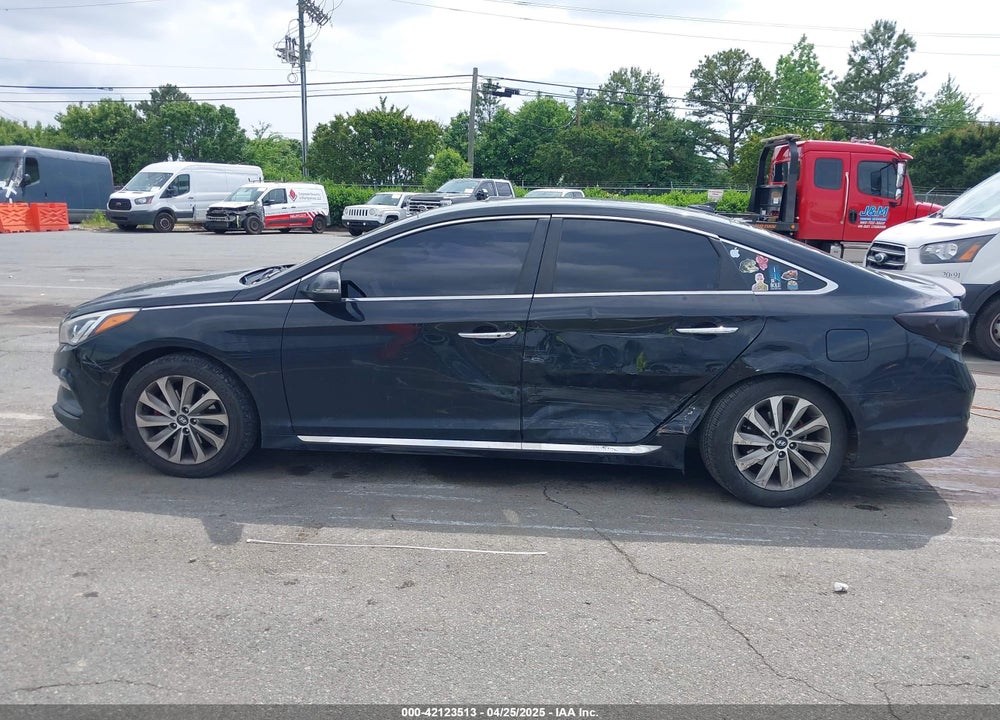 2015 HYUNDAI SONATA VIN: 5NPE34AF4FH093298
