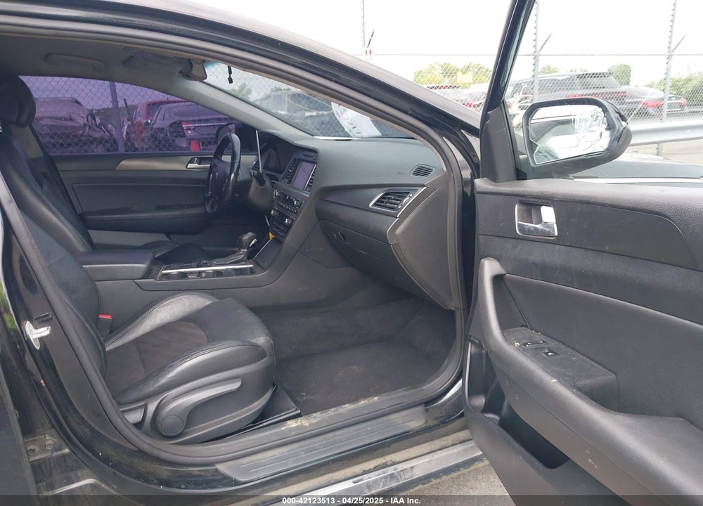 2015 HYUNDAI SONATA VIN: 5NPE34AF4FH093298