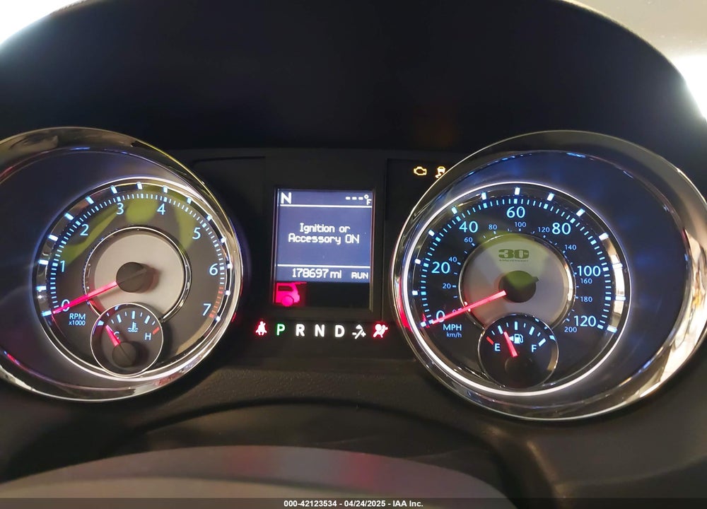 2014 CHRYSLER TOWN & COUNTRY TOURING-L 30TH ANNIVERSARY VIN: 2C4RC1CG5ER310462