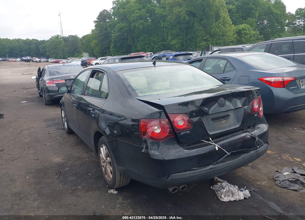 2010 VOLKSWAGEN JETTA VIN: 3VWRZ7AJ7AM162121