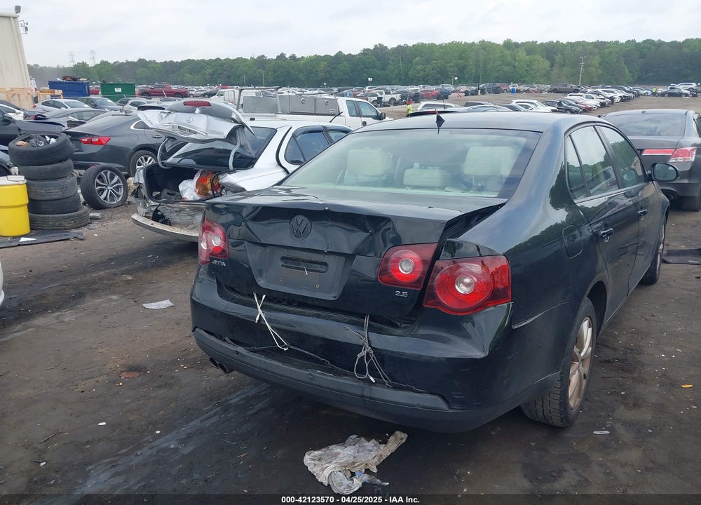 2010 VOLKSWAGEN JETTA VIN: 3VWRZ7AJ7AM162121