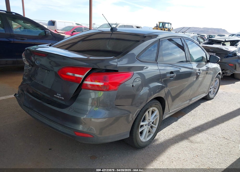 2015 FORD FOCUS SE VIN: 1FADP3F27FL374531