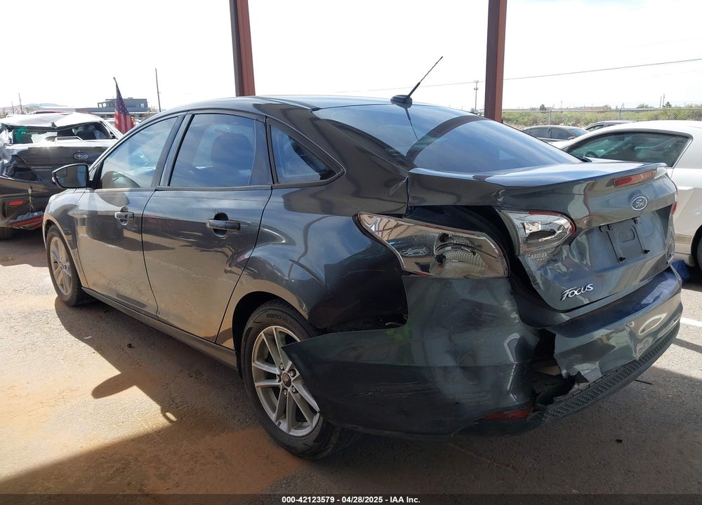 2015 FORD FOCUS SE VIN: 1FADP3F27FL374531