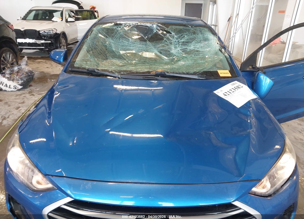 2018 HYUNDAI ELANTRA VIN: 5NPD84LF9JH353696